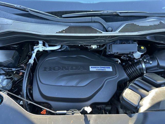 Photo of 2019 Crystal Black Pearl Honda Pilot