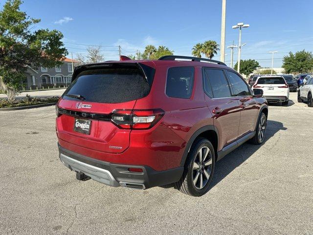 Photo of 2025 Radiant Red Metallic II Honda Pilot