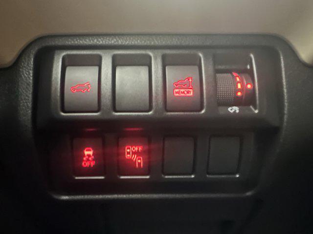 Photo of 2019 Crystal White Pearl Subaru Ascent