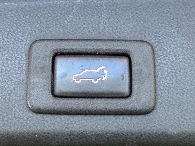 Photo of 2019 Crystal White Pearl Subaru Ascent