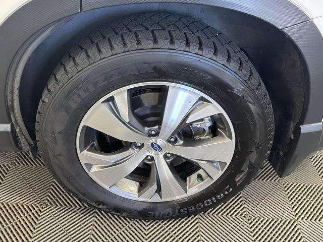 Photo of 2019 Crystal White Pearl Subaru Ascent