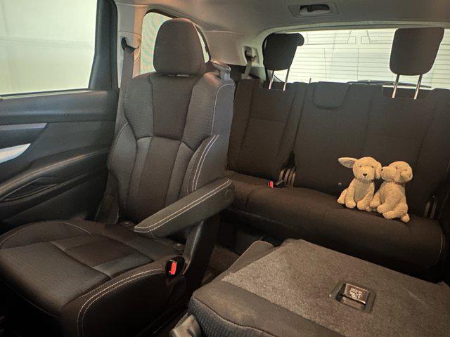 Photo of 2019 Crystal White Pearl Subaru Ascent