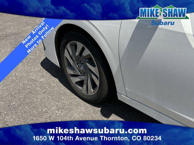 Photo of 2023 Crystal White Pearl Subaru Legacy