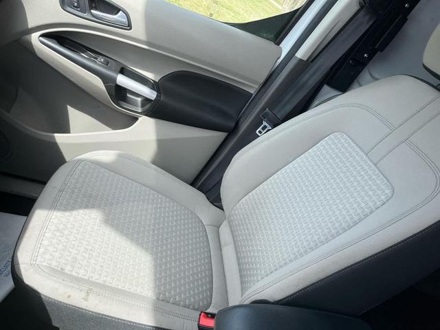 Photo of 2020 Frozen White Ford Transit Connect