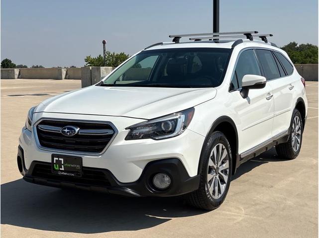 Photo of 2018 Crystal White Pearl Subaru Outback