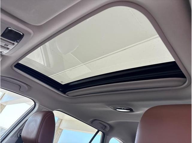 Photo of 2018 Crystal White Pearl Subaru Outback