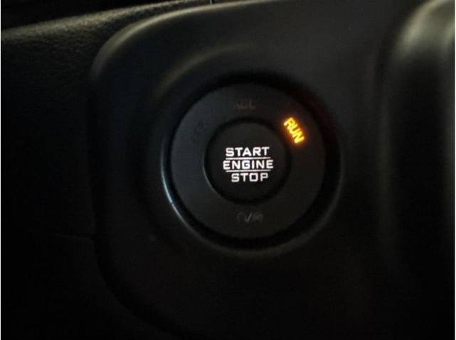 Photo of 2019 Hellayella Clearcoat Jeep Wrangler Unlimited