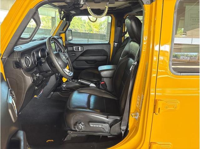 Photo of 2019 Hellayella Clearcoat Jeep Wrangler Unlimited