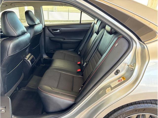 Photo of 2017 Celestial Silver Metallic Toyota Camry