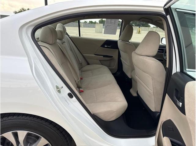 Photo of 2013 White Orchid Pearl Honda Accord