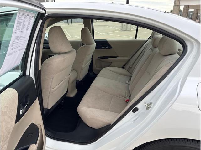 Photo of 2013 White Orchid Pearl Honda Accord