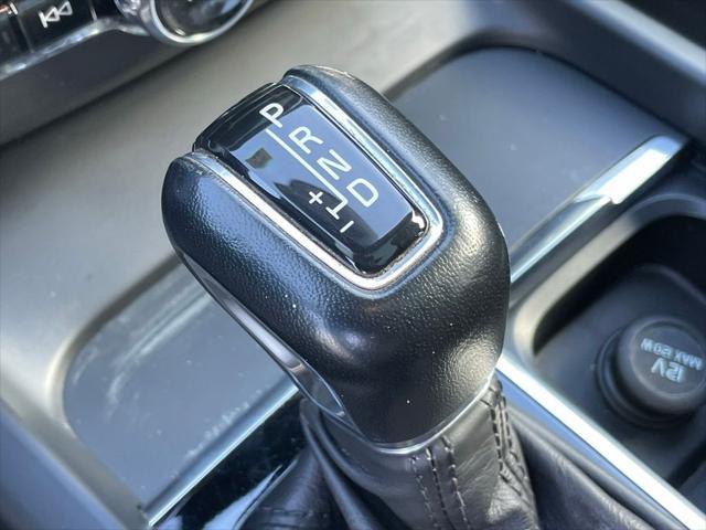 Photo of 2020 Pine Grey Metallic Volvo XC60