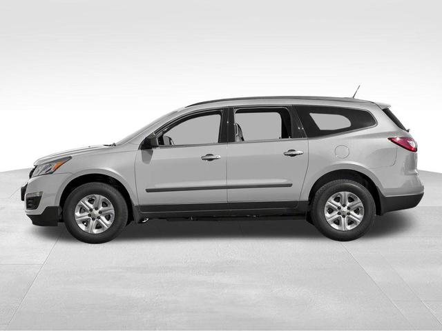 Photo of 2016 Silver Ice Metallic Chevrolet Traverse
