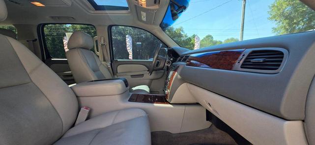 Photo of 2012 Silver Ice Metallic Chevrolet Suburban