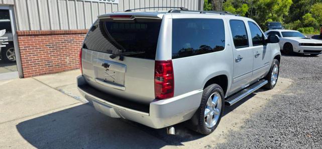Photo of 2012 Silver Ice Metallic Chevrolet Suburban