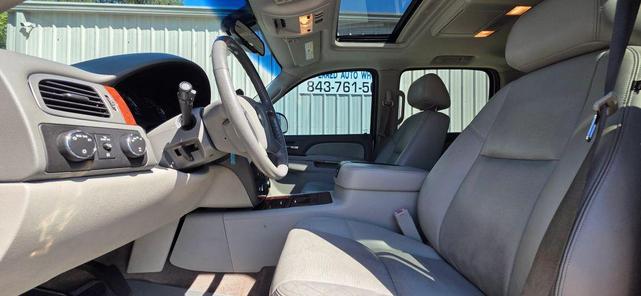 Photo of 2012 Silver Ice Metallic Chevrolet Suburban