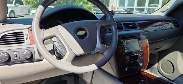 Photo of 2012 Silver Ice Metallic Chevrolet Suburban