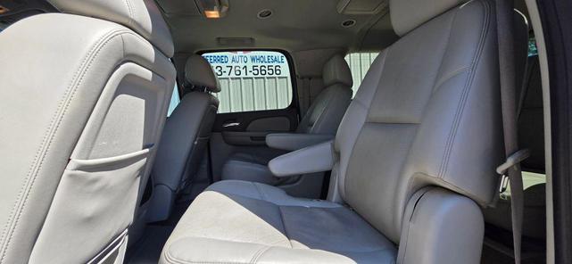Photo of 2012 Silver Ice Metallic Chevrolet Suburban