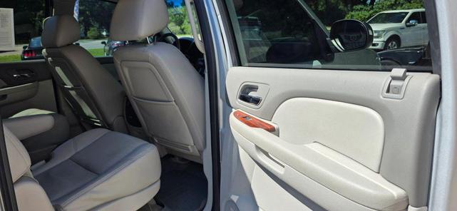 Photo of 2012 Silver Ice Metallic Chevrolet Suburban