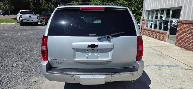 Photo of 2012 Silver Ice Metallic Chevrolet Suburban