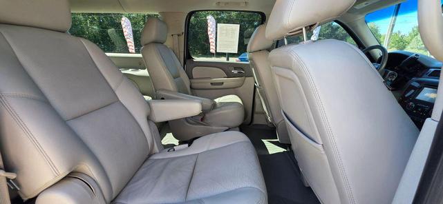 Photo of 2012 Silver Ice Metallic Chevrolet Suburban
