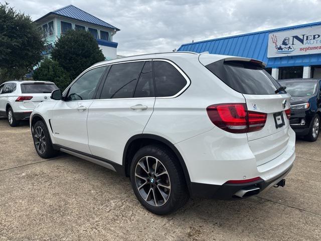 Photo of 2018 Alpine White BMW X5