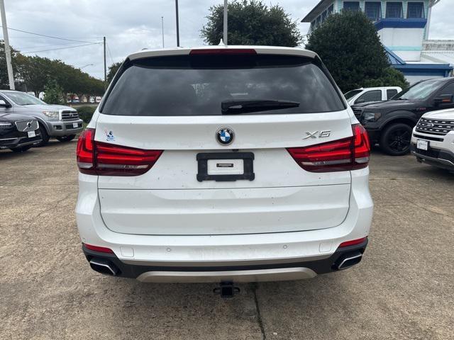 Photo of 2018 Alpine White BMW X5