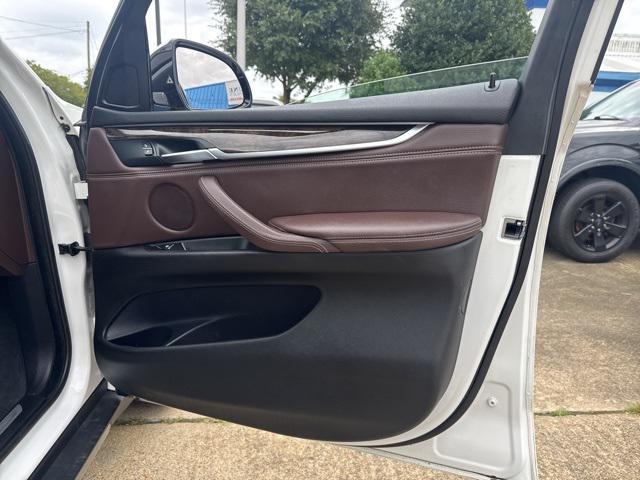 Photo of 2018 Alpine White BMW X5