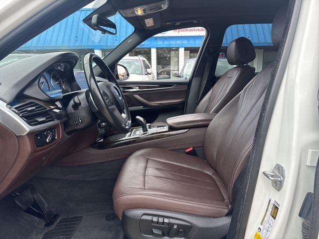 Photo of 2018 Alpine White BMW X5