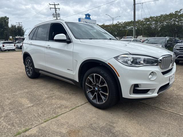 Photo of 2018 Alpine White BMW X5
