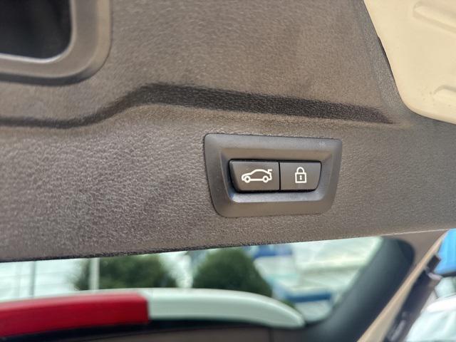 Photo of 2018 Alpine White BMW X5