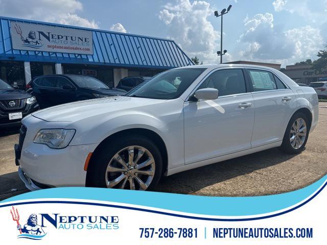 2016 Chrysler 300