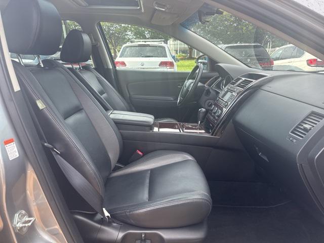 Photo of 2011 Liquid Silver Metallic Mazda CX-9