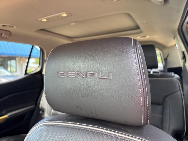 Photo of 2018 Ebony Twilight Metallic GMC Acadia