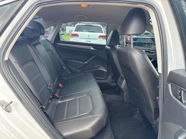 Photo of 2017 Pure White Volkswagen Passat