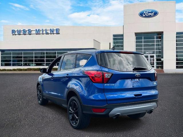 Photo of 2019 Lightning Blue Metallic Ford Escape