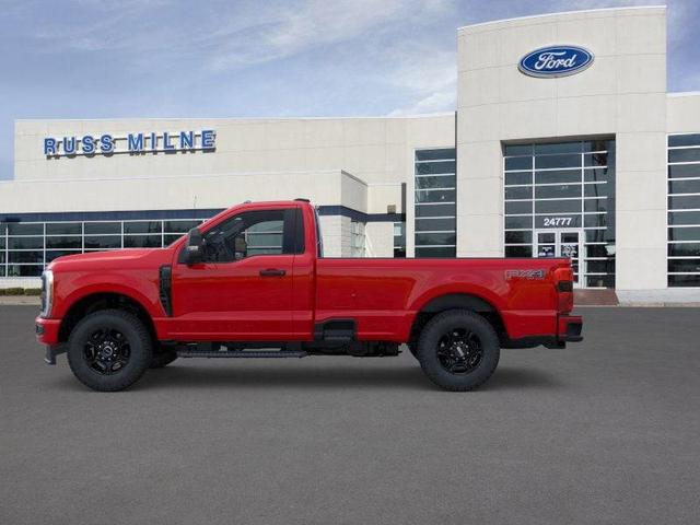 Photo of 2025 Race Red Ford F-350