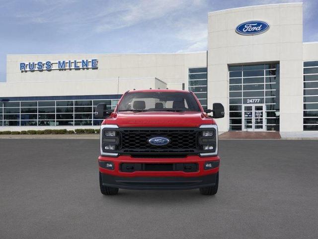 Photo of 2025 Race Red Ford F-350