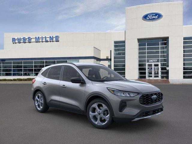 Photo of 2025 Oxford White Ford Escape