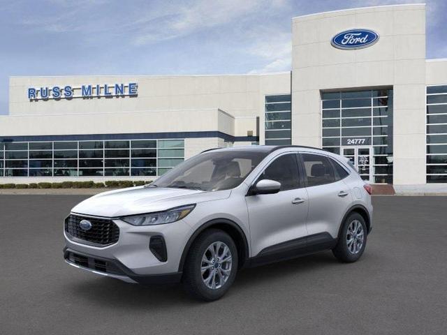 Photo of 2025 Star White Ford Escape