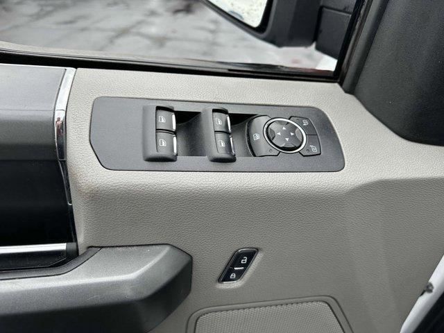 Photo of 2016 Oxford White Ford F-150