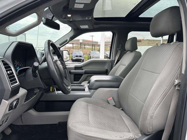 Photo of 2016 Oxford White Ford F-150