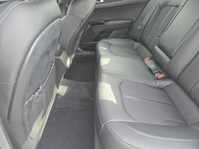Photo of 2022 Glacial White Pearl Kia K5