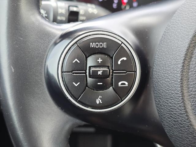 Photo of 2021 Snow White Pearl Kia Soul