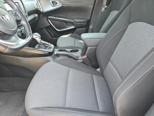 Photo of 2021 Snow White Pearl Kia Soul