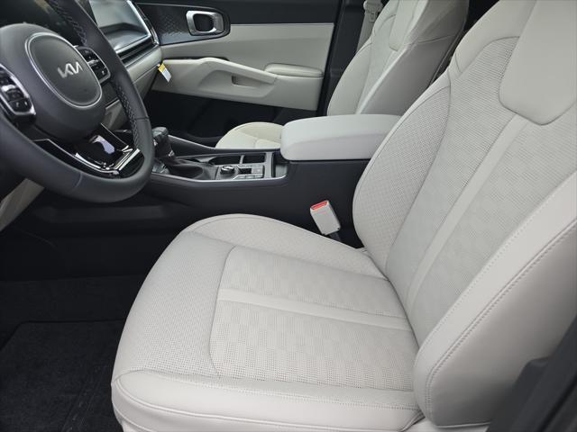 Photo of 2025 Ebony Kia Sorento