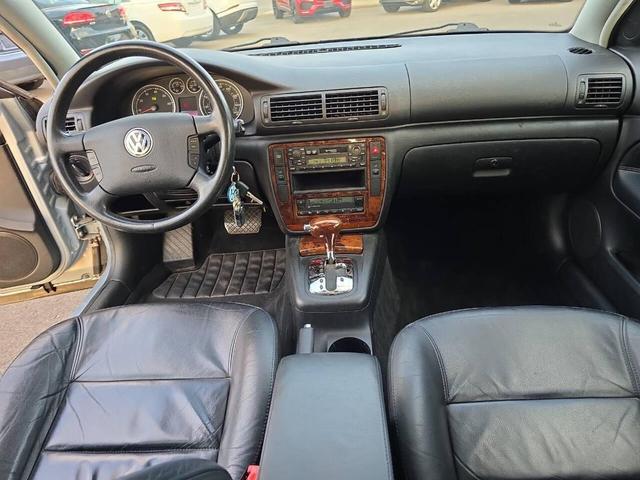Photo of 2001 Indigo Blue PL Volkswagen Passat