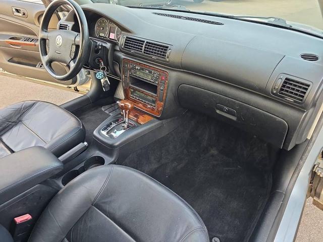 Photo of 2001 Indigo Blue PL Volkswagen Passat