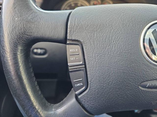 Photo of 2001 Indigo Blue PL Volkswagen Passat