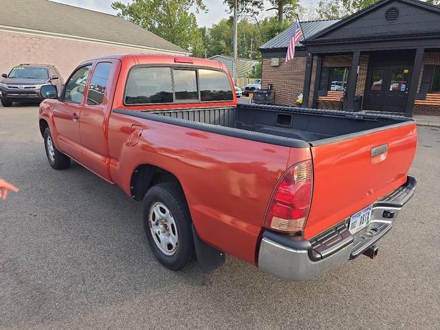 Photo of 2005 Orange Toyota Tacoma